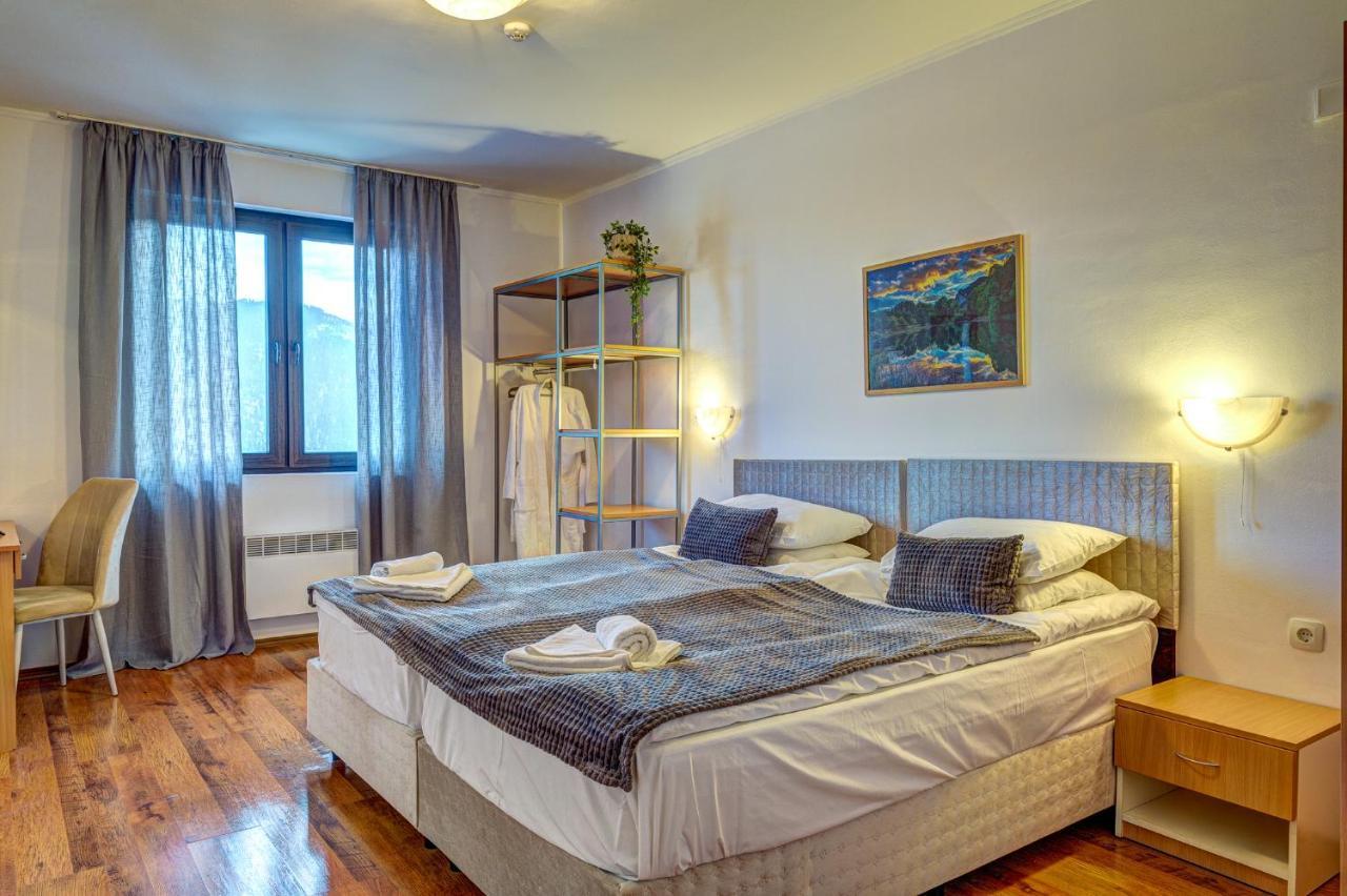 Aparthotel Silver Hills Free Parking Смолян Екстер'єр фото