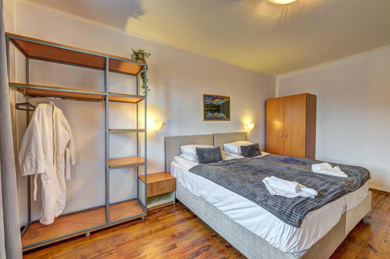 Aparthotel Silver Hills Free Parking Смолян Екстер'єр фото